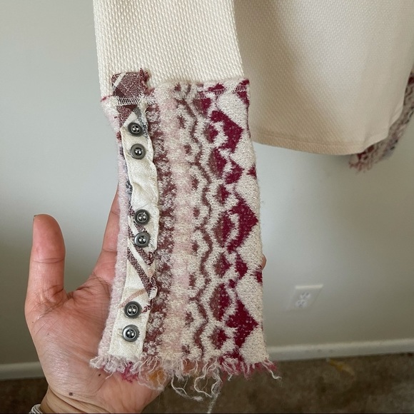 We The Free Art School Vneck Thermal top Large - Picture 3 of 5